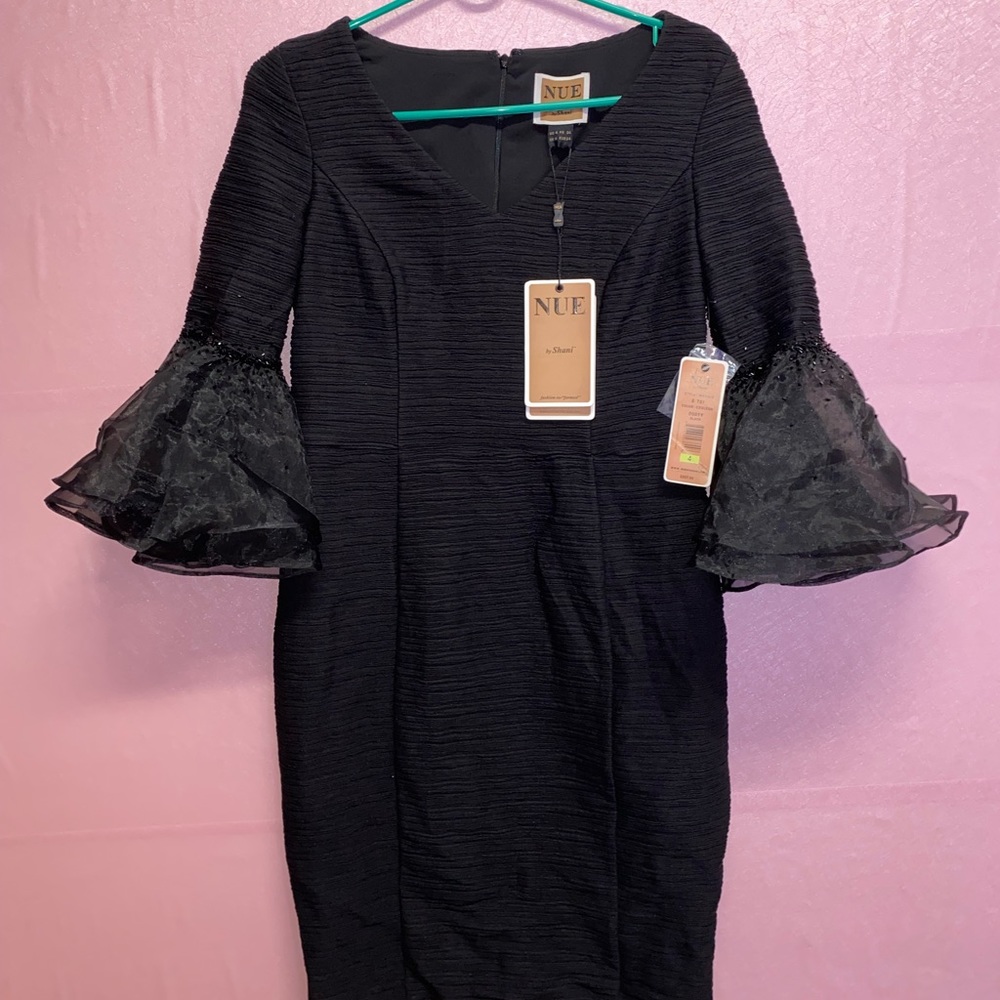 NEW Nue by Shani Dress Size 4